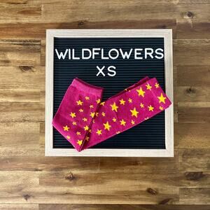 NIB Wildflowers Happy Go Lucky Star Bright Burgundy Yellow Footless Tights XS